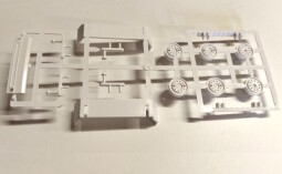 Blatníky a disky s maskou Tatra 